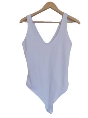 Reoria white bodysuit v neck sleeveless tank thong size Medium